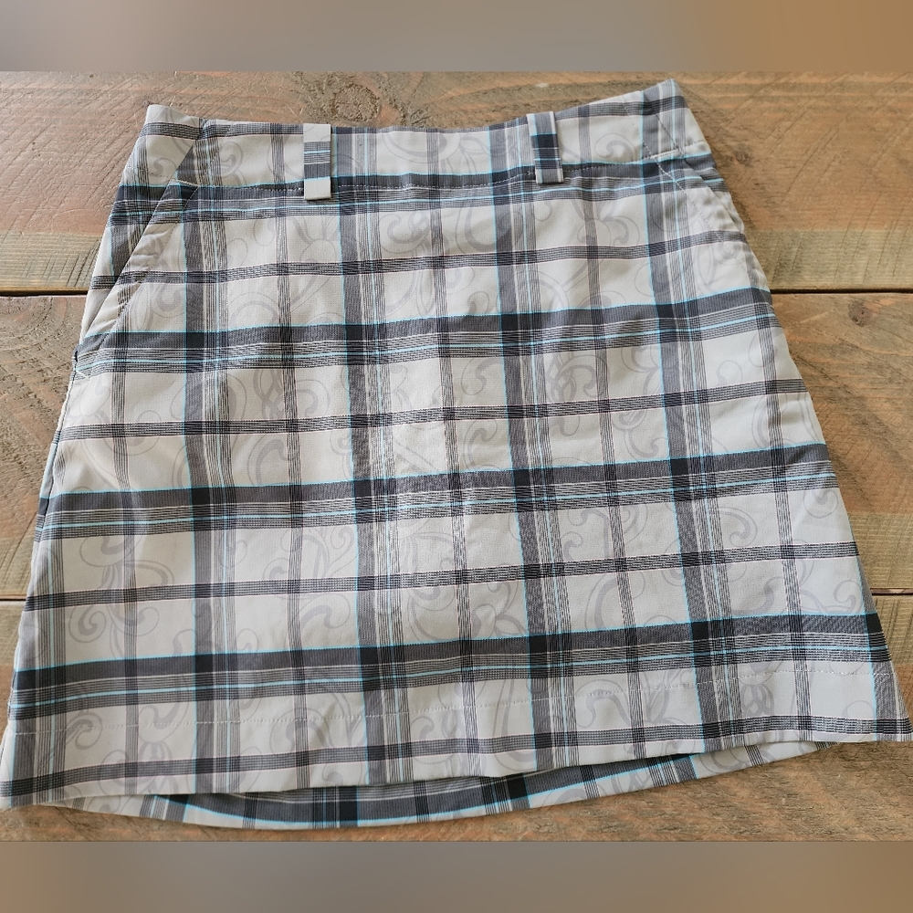 Nike golf grey plaid skort size 4